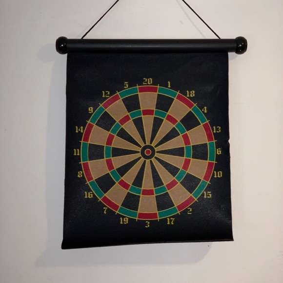Safety Magnetic Dart Board - Picture 1 of 6